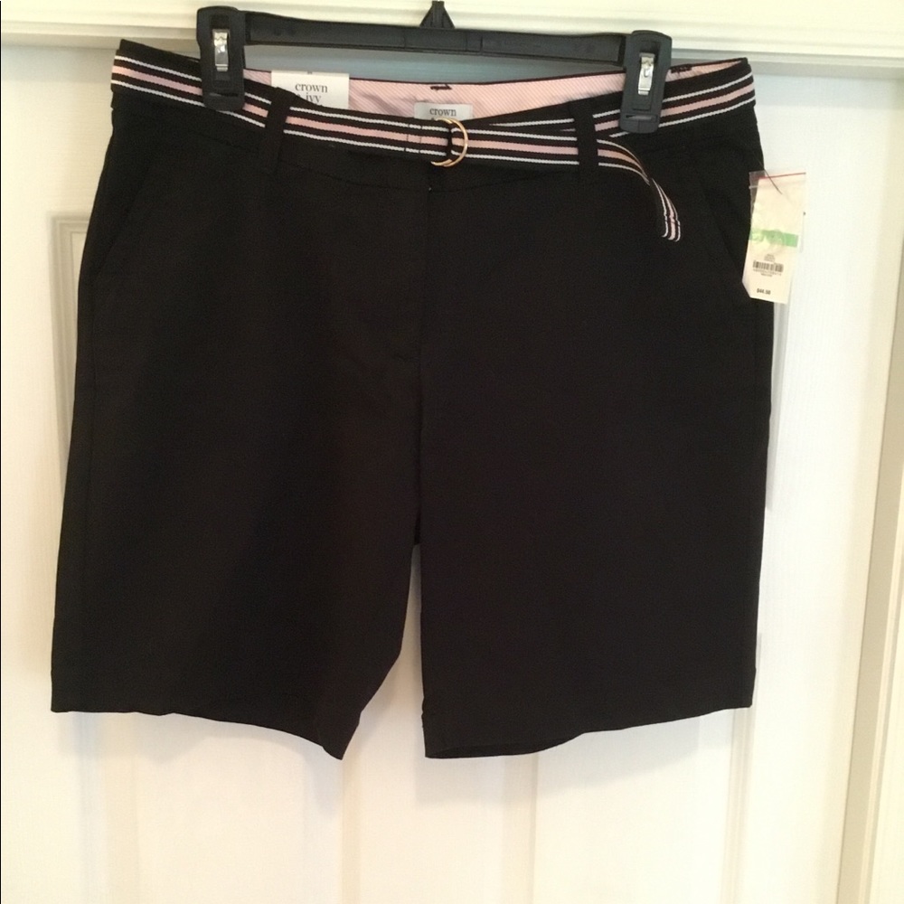 NWT, Crown and Ivy Shorts